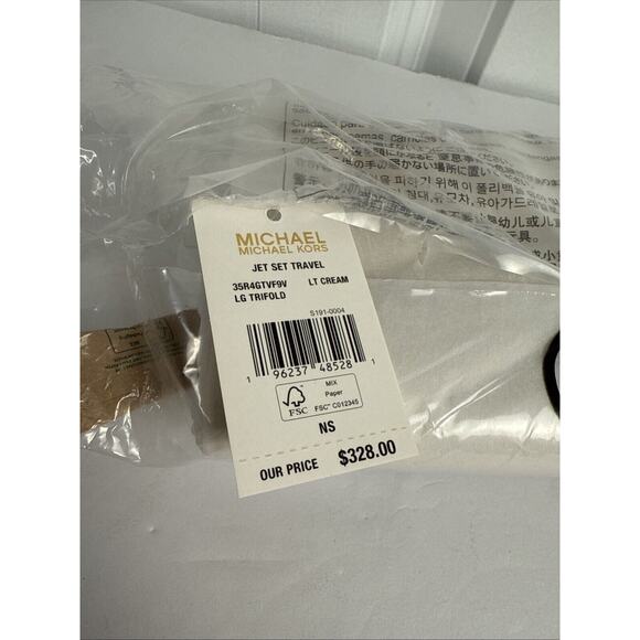 Michael Kors Jet Set Travel Large Trifold Wallet Quilted Stripe Light Cream/Gold - Picture 9 of 9